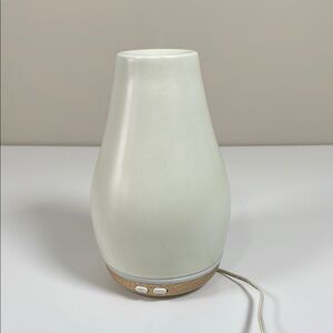 HOMEDICS Ellia Blossom Home Diffuser ARM-510 For Essential Oils EUC Relaxing Spa